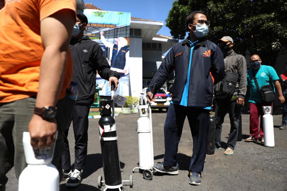 Resmikan Stasiun Pengisian Oksigen Gratis Di Malang Raya, Dewan Jatim  Apresiasi Gubernur Khofifah